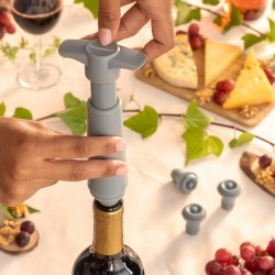 Bomba de Vacu00edo y Tapones para Vino Winuum InnovaGoods (4 tapones)